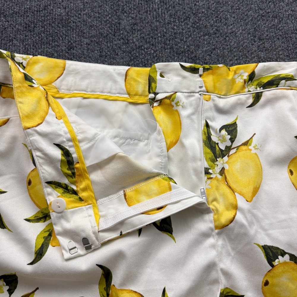 Lane Bryant Lemon Print Shorts Sz 24 White Yellow High Rise Stretch Fruit Preppy - Picture 4 of 13